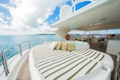 Rascal Yacht Charter, photograph 9