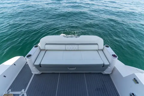 Regal 36 Grande Coupe Yacht for Sale, photograph 9
