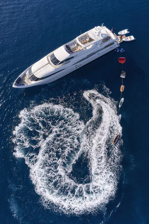 Rini Yacht Charter, photograph 3