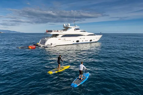Robusto Yacht Charter, photograph 10