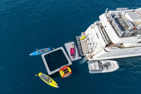 Robusto Yacht Charter, photograph 8