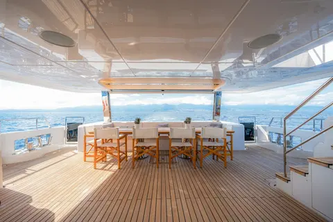 Rocket One Yacht Charter, photograph 8
