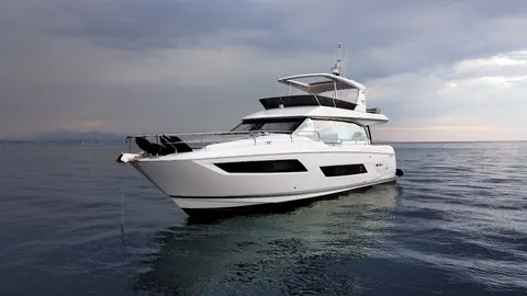 Romy One Yacht Charter, photograph 2