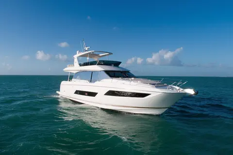 Romy One Yacht Charter, photograph 3