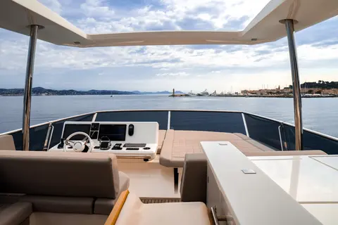 Romy One Yacht Charter, photograph 5