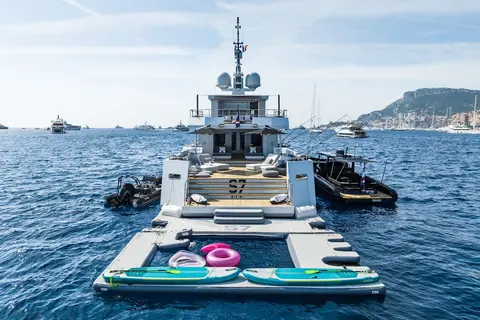 S7 Yacht Charter, photograph 10