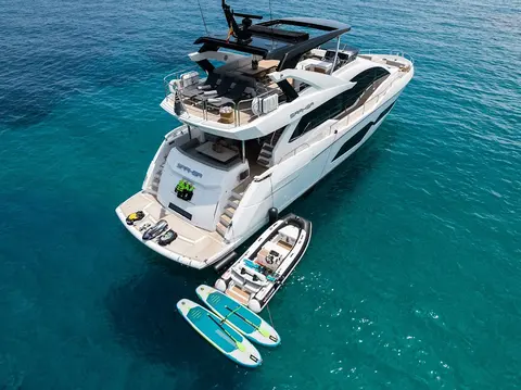 Saahsa Yacht Charter, photograph 2