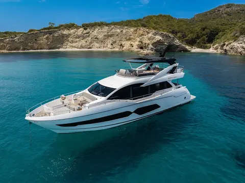 Saahsa Yacht Charter, photograph 3
