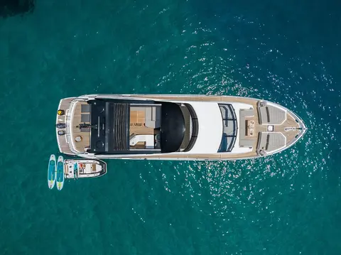 Saahsa Yacht Charter, photograph 5