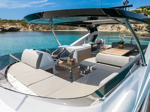 Saahsa Yacht Charter, photograph 7