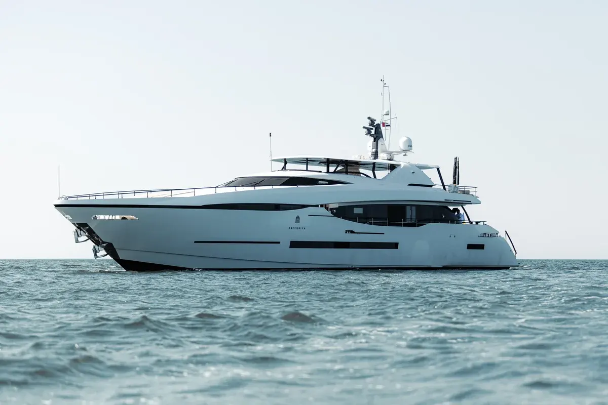 Saffuriya Yacht Charter in Dubai