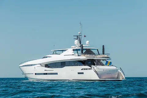 Saffuriya Yacht Charter in Dubai, photograph 5