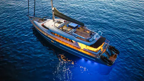 San Limi Yacht Charter, photograph 10