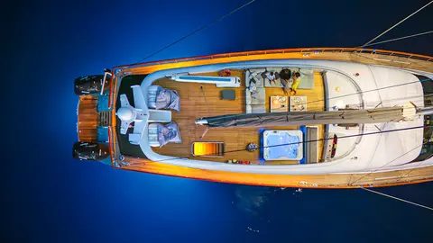 San Limi Yacht Charter, photograph 11