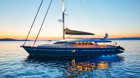 San Limi Yacht Charter, photograph 9