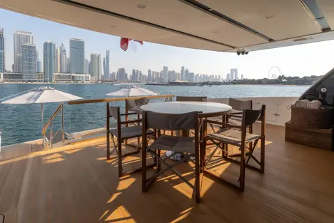 San Lorenzo SX88 Yacht Charter in Dubai, photograph 11