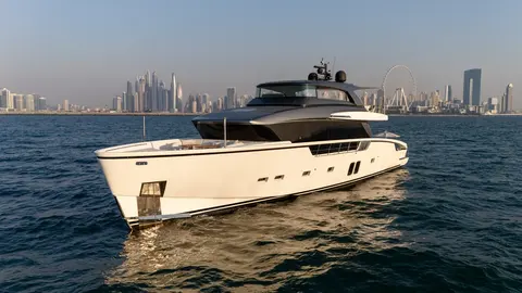 San Lorenzo SX88 Yacht Charter in Dubai, photograph 4