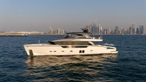 San Lorenzo SX88 Yacht Charter in Dubai, photograph 5