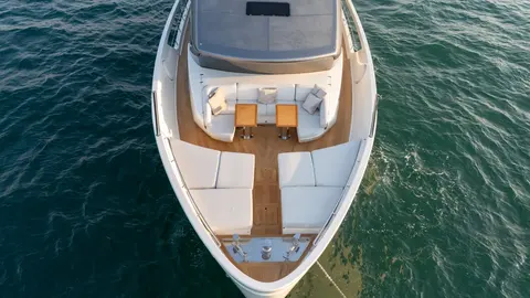 San Lorenzo SX88 Yacht Charter in Dubai, photograph 6