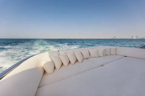 Santorini Yacht Charter in Dubai, photograph 10