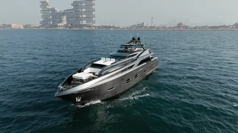 Santorini Yacht Charter in Dubai, photograph 3