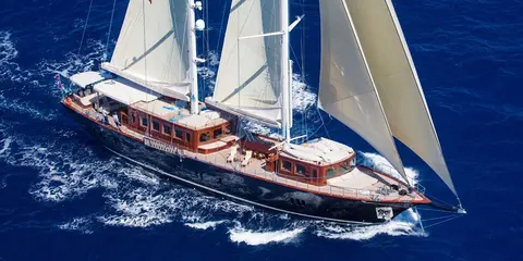 Satori Yacht Charter, photograph 2