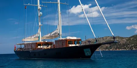 Satori Yacht Charter, photograph 4