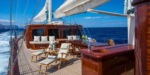 Satori Yacht Charter, photograph 8
