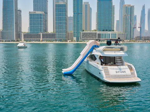 Satoshi Yacht Charter in Dubai, photograph 3
