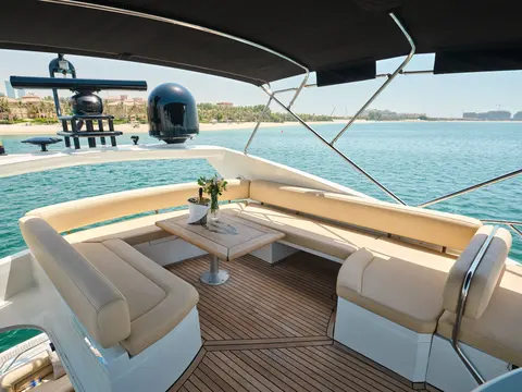 Satoshi Yacht Charter in Dubai, photograph 7