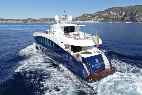 Sea Breeze One Yacht Charter, photograph 2