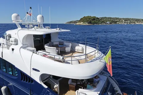 Sea Breeze One Yacht Charter, photograph 8
