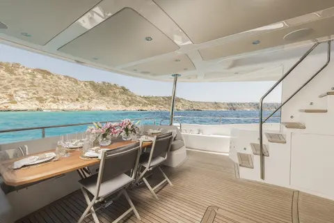 Sea Water II Yacht Charter, photograph 9