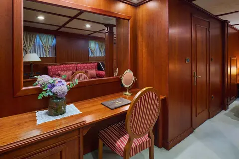 Seagull II Yacht Charter, photograph 12