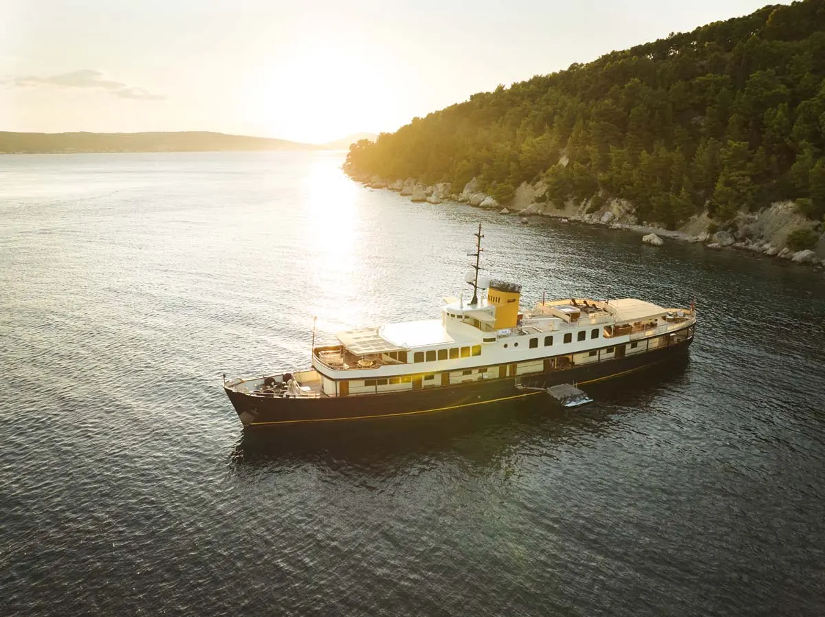 Seagull II Yacht Charter