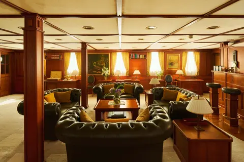 Seagull II Yacht Charter, photograph 5