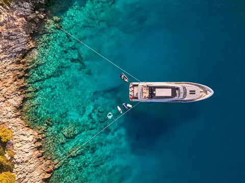 Seammetry Yacht Charter, photograph 3