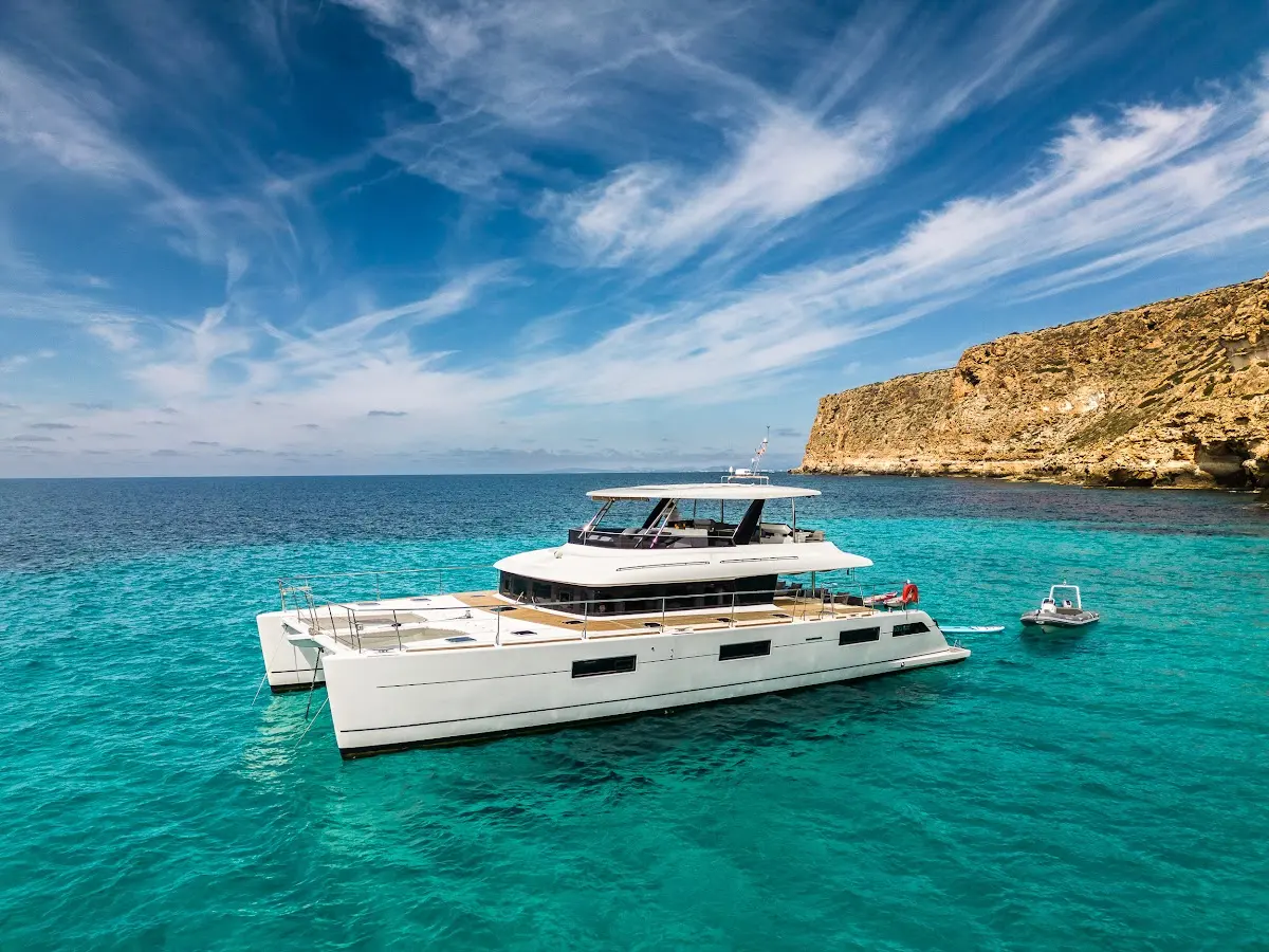 Seek Yacht Charter