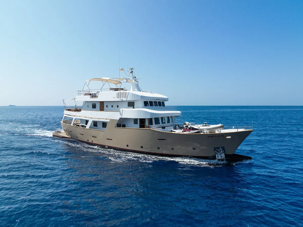 Semaya Yacht Charter
