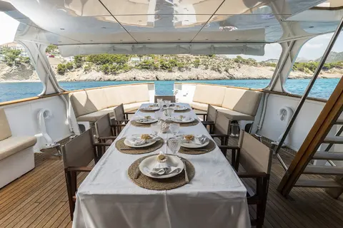 Semaya Yacht Charter, photograph 6