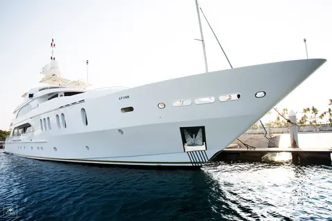 Sensation Yacht Charter in Dubai, photograph 4