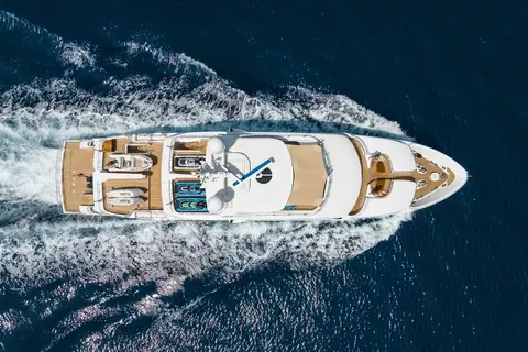 Serenity Yacht Charter, photograph 5