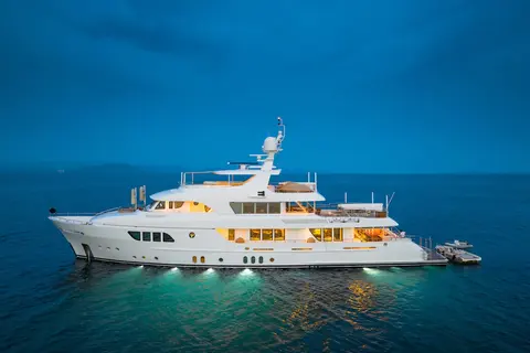 Serenity Yacht Charter, photograph 8