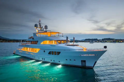 Serenity Yacht Charter, photograph 9