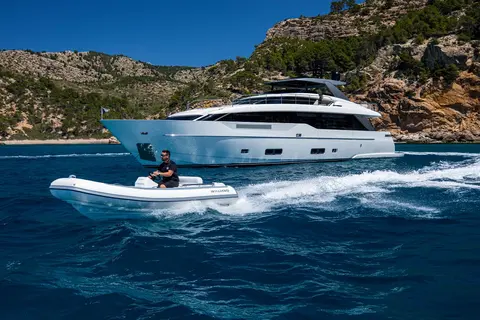 Seven Yacht Charter, photograph 5