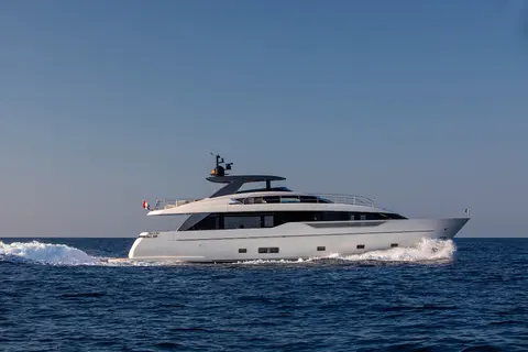 Seven Yacht Charter, photograph 6