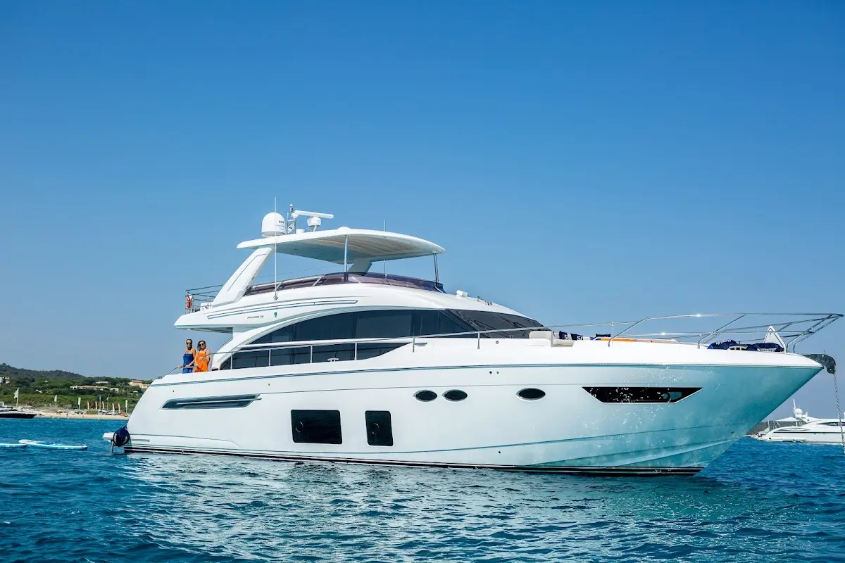 Shawlife Yacht Charter