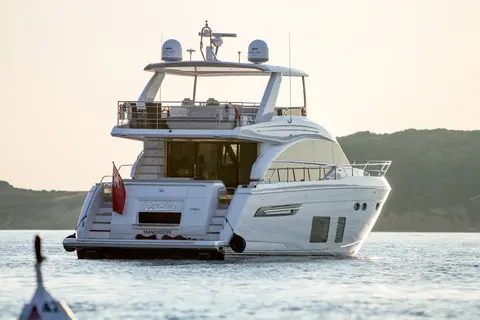 Shawlife Yacht Charter, photograph 4