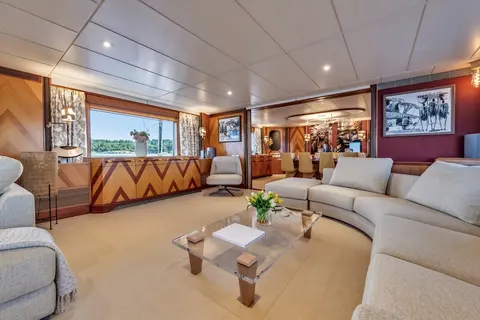 Sheergold Yacht Charter, photograph 11