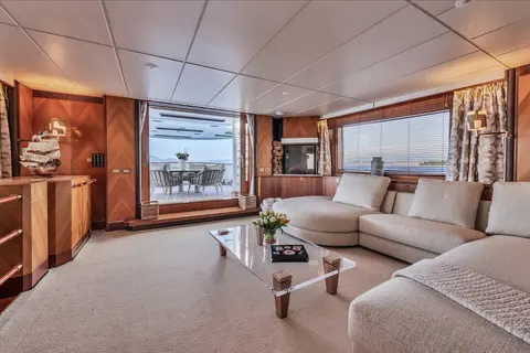 Sheergold Yacht Charter, photograph 12